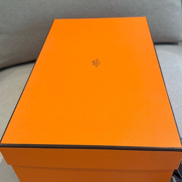 Hermes storage sneakers shoes box. - Picture 5 of 12
